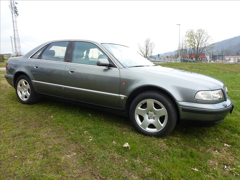 Audi A8 4,2 V8 Quattro 4x4 AUTOMAT - fotka 7 z 65