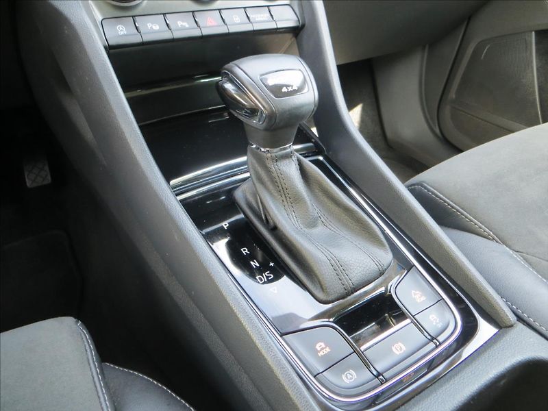 Škoda Kodiaq 2,0 TDI Style DSG 4x4 Tažné ČR - fotka 17 z 33