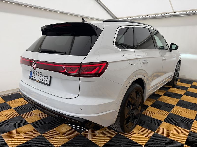 Volkswagen Touareg 3.0Tdi*210kw*1-MAJ*DPH*R-Line* - fotka 5 z 50