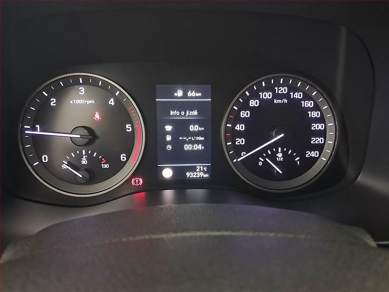 Hyundai Tucson (2020) Adventure 1.6 CRDi, 4X4, Navi - fotka 11 z 17
