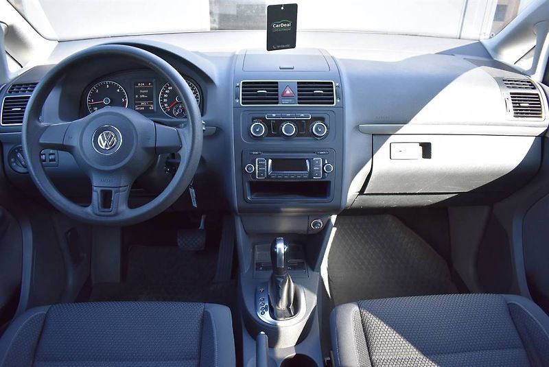 Volkswagen Touran 2,0 TDI DSG,1.M,PDC,KRÁSNÝ! - fotka 9 z 17