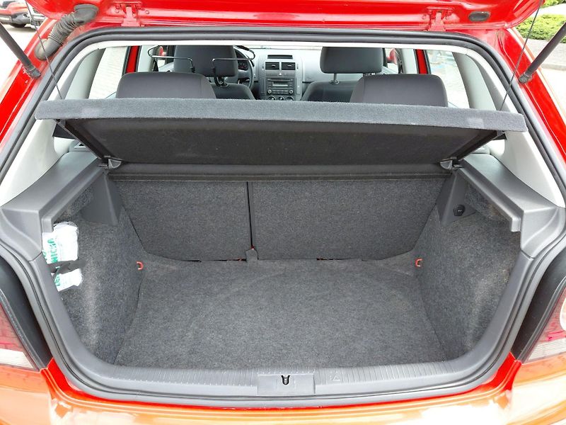 Volkswagen Polo (2008) 1,2i 44 kW Marathon - fotka 11 z 23