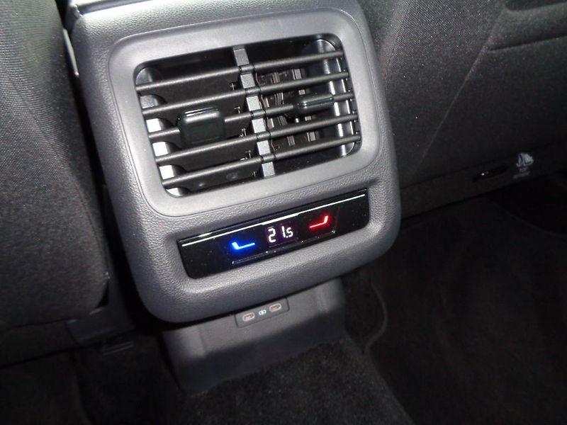Volkswagen T-Roc 1,5 eTSI 7DSG LIFE  110 KW - fotka 24 z 30