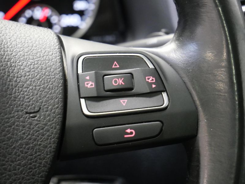 Volkswagen Tiguan - fotka 16 z 25