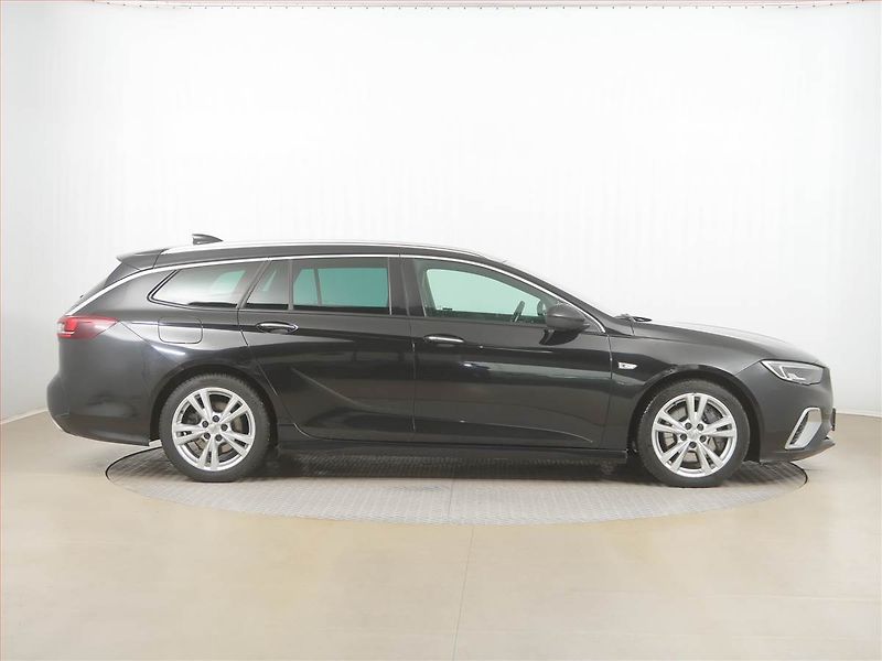 Opel Insignia (2018) 2.0 BiTurbo CDTI, 4X4 - fotka 6 z 18