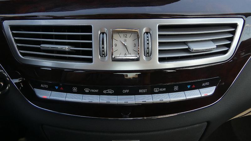 Mercedes-Benz Třídy S 500 V8 - fotka 20 z 33