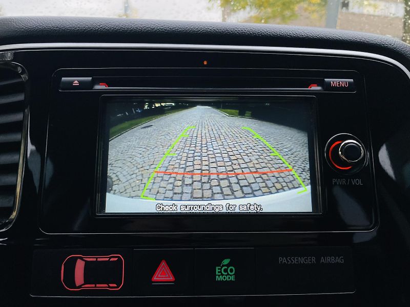 Mitsubishi Outlander 2.0i MANUÁL 1.MAJITEL SERVISKA - fotka 37 z 43