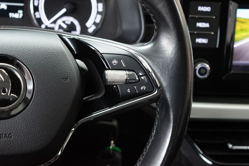 Škoda Scala 1.6 TDI SmartLink+*DPH*ČR 1.M* - fotka 18 z 39