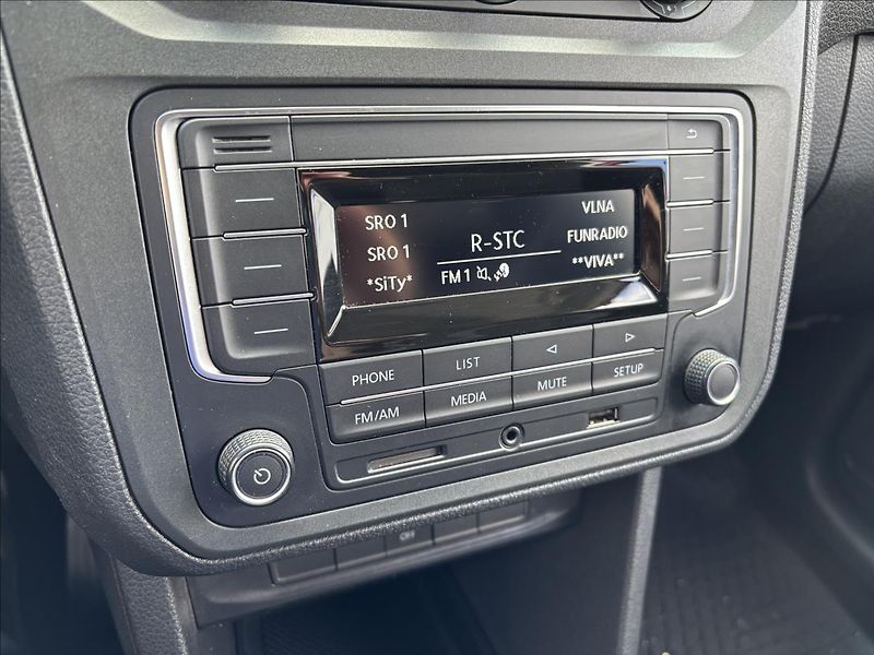 Volkswagen Caddy 1,4 TGI 81kW CNG Maxi Dílna - fotka 30 z 37