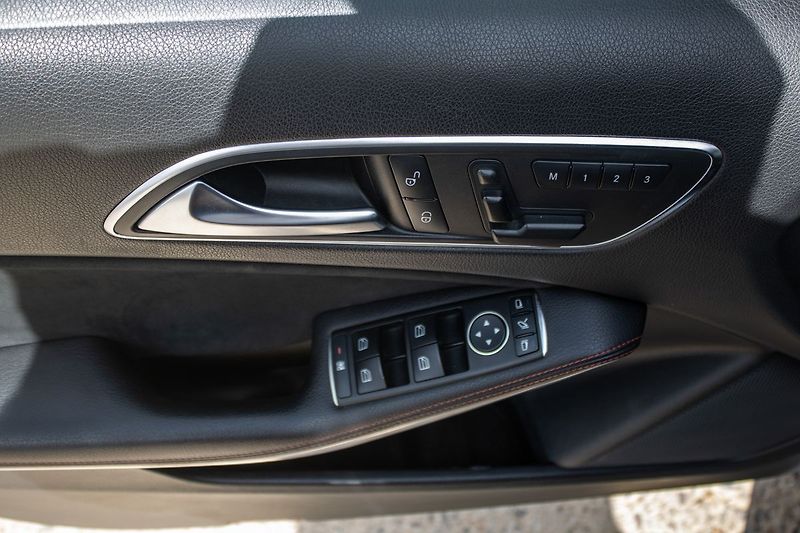 Mercedes-Benz Třídy A 4MATIC 2013 - fotka 34 z 41