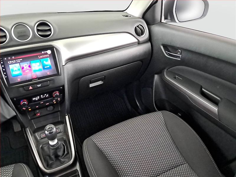 Suzuki Vitara (2022) Premium 1.4 BoosterJet - fotka 8 z 16