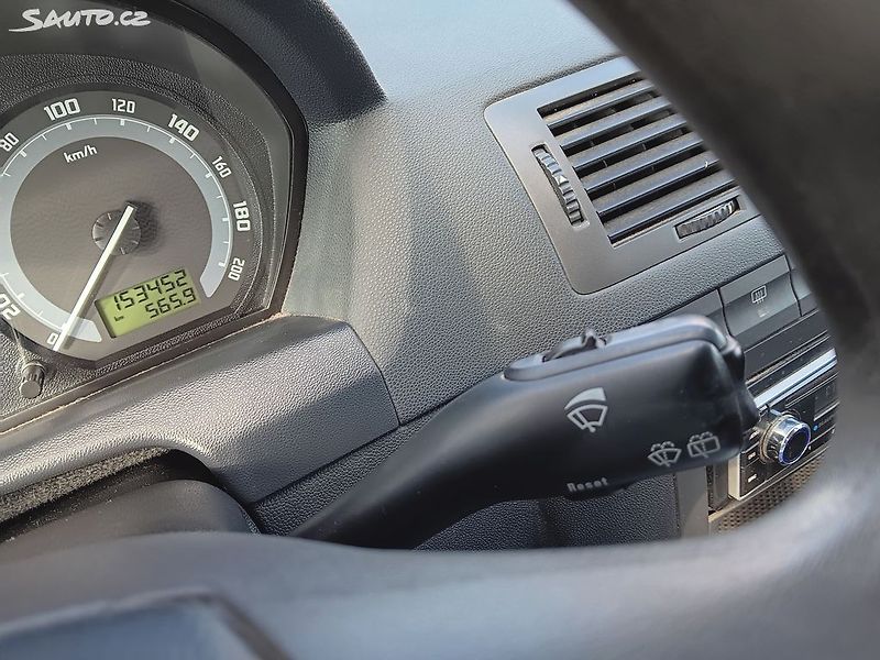 Škoda Fabia 1.2 47kW - fotka 14 z 22