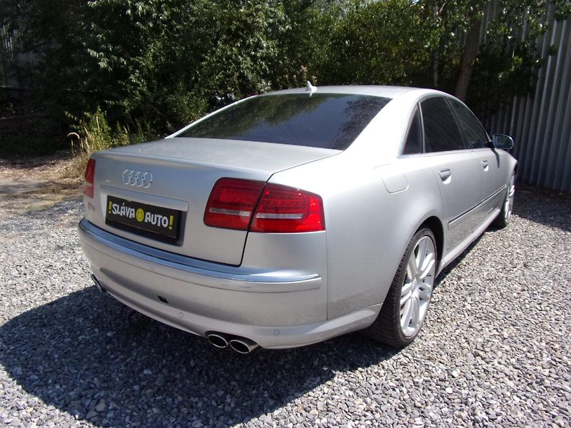 Audi S8 5.2V10 331kW CERAMIC  TOP CENA - fotka 5 z 25
