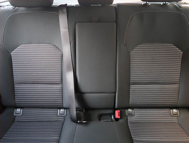 Kia Ceed (2022) 1.5 T-GDI MHEV - fotka 10 z 20