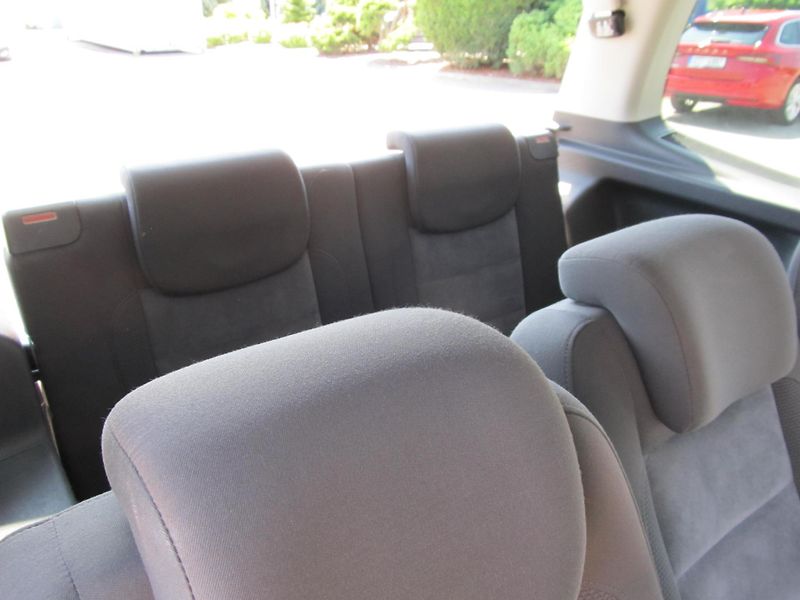 Volkswagen Touran (2011) 2.0TDI 7 míst  - fotka 39 z 60