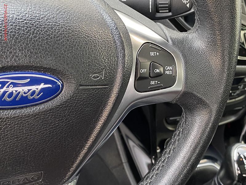 Ford B-MAX (2015) 1.0EB, Titanium, navi, panor - fotka 13 z 19