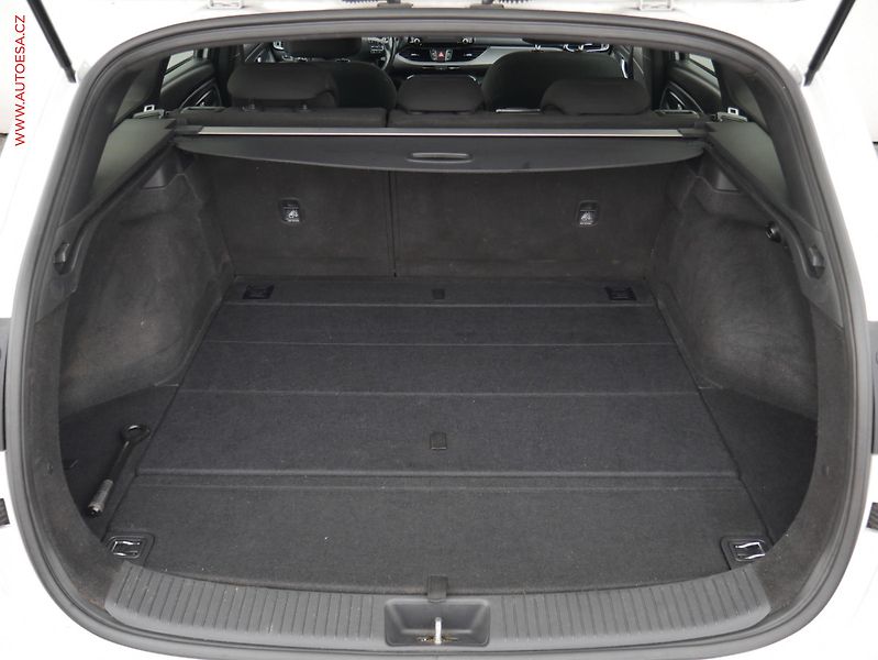 Hyundai i30 (2018) 1.4T-GDi, 2.maj,ČR, AC, park - fotka 7 z 21