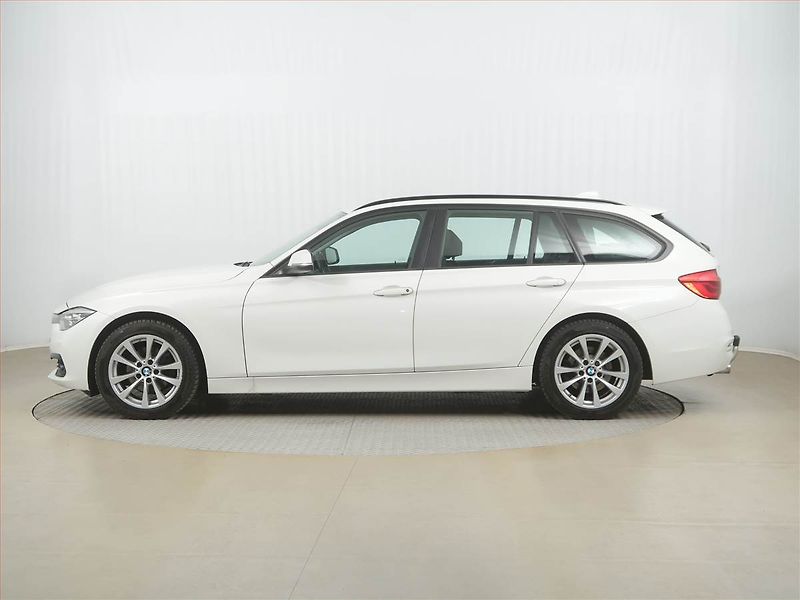 BMW Řada 3 (2018) 318 d, Automat, Serv.kniha - fotka 3 z 16