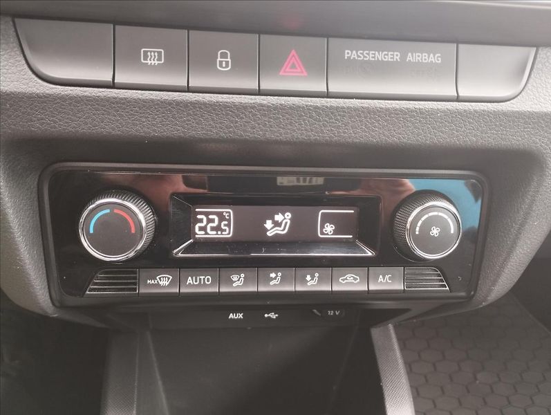 Škoda Fabia 1,2 TSi 66KW 100%KM - fotka 14 z 19
