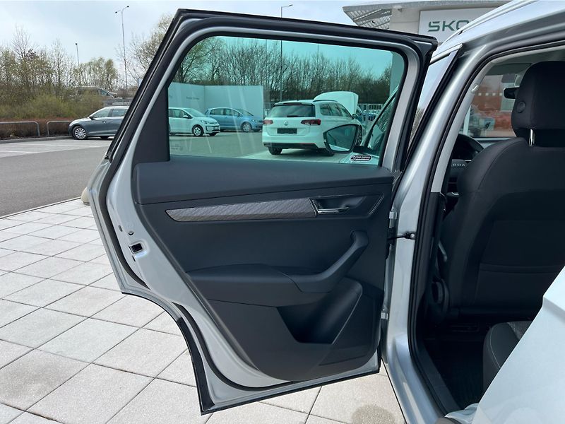 Škoda Karoq 2.0TDi 110 kW 4x4 TOP SELECTIO - fotka 22 z 29