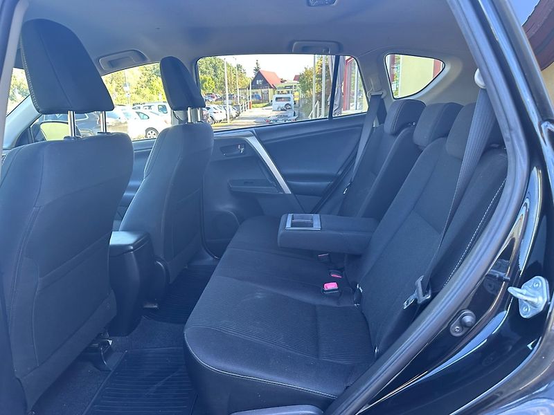 Toyota RAV4 (2015) 2.0i 4x4/Tažné/Kamera/Tempomat - fotka 12 z 28