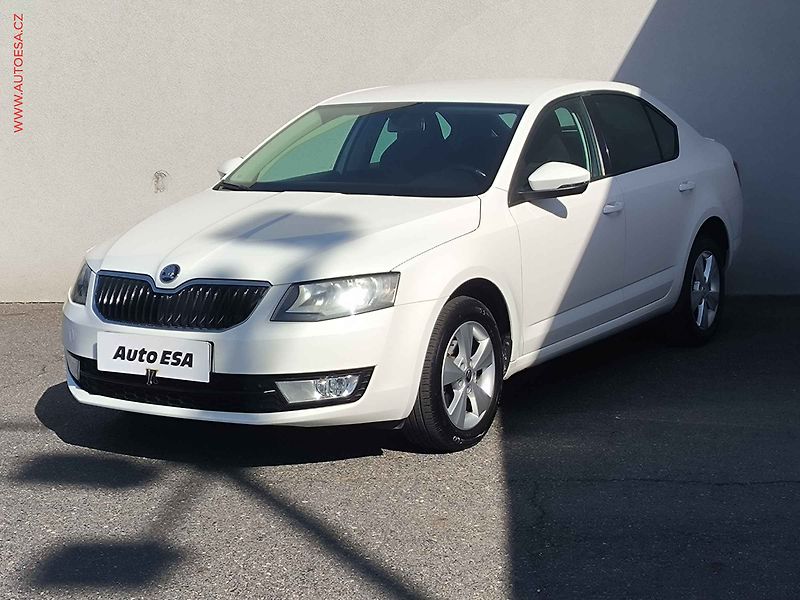 Škoda Octavia (2015) 1.6TDi, ČR, AC, výhřev sed. - fotka 3 z 17