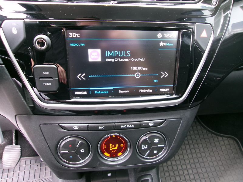 Peugeot 301 1.2 Puretech - fotka 15 z 22