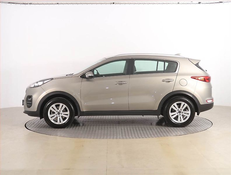 Kia Sportage (2017) 1.6 GDI, Serv.kniha, Navi - fotka 3 z 18