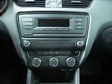 Škoda Octavia (2014) 1.6 TDi, 2.maj,ČR, Active, AC - náhled 13