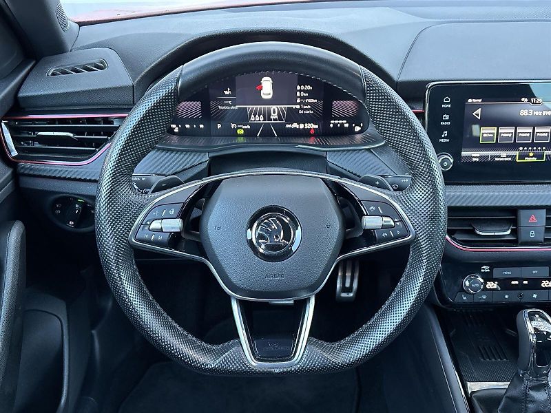 Škoda Kamiq (2024) 1.5 TSI DSG Monte Carlo - fotka 6 z 33