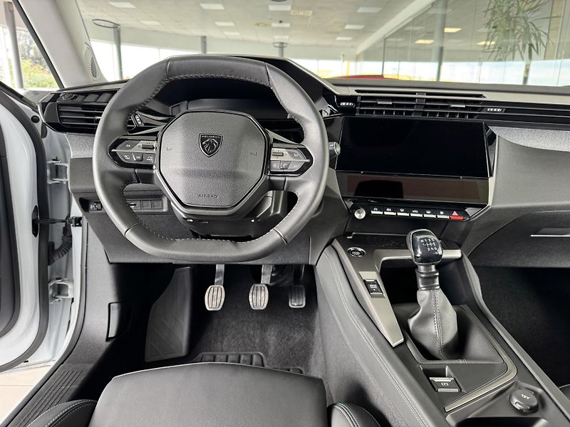 Peugeot 308 1,2PT 96KW*ALLURE*REZERVACE! - fotka 12 z 36