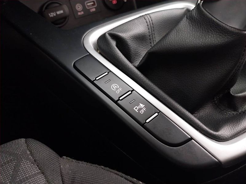 Kia Ceed (2018) 1.6 CRDi, ČR,1.maj, Serv.kniha - fotka 16 z 23