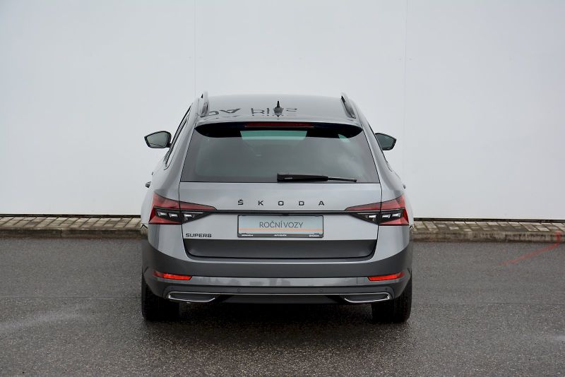 Škoda Superb (2024) Combi SportLine 2,0 TDI 147 kW - fotka 9 z 25