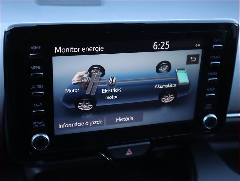 Toyota Yaris (2022) 1.5 VVT-i Hybrid - fotka 19 z 20