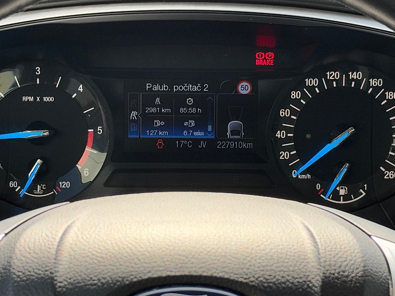 Ford Mondeo (2016) Bussines 2.0 TDCi 110kW - fotka 14 z 32