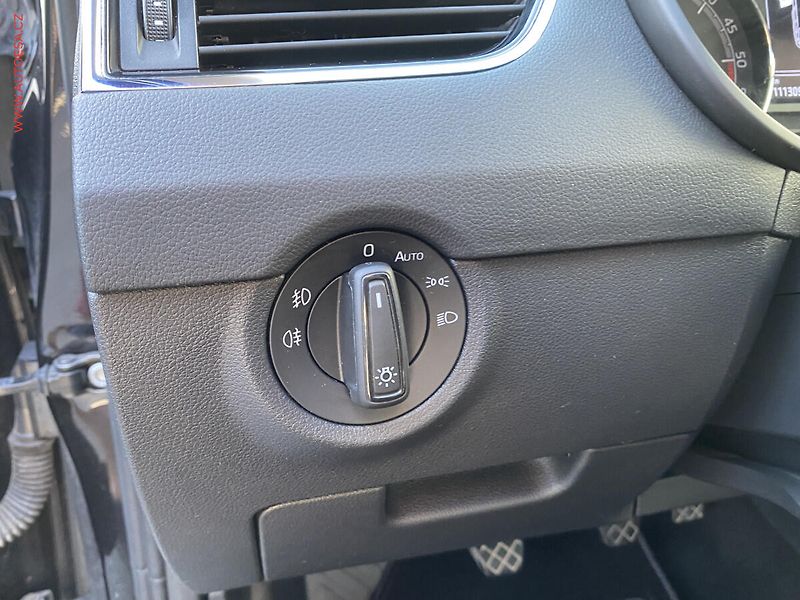 Škoda Octavia (2020) 1.6TDI, ČR, Ambition, AC - fotka 15 z 17