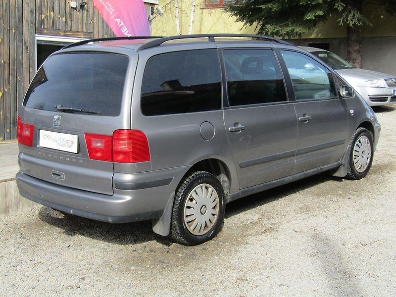 Seat Alhambra (2006) 2.0 TDI 103kW - fotka 11 z 34