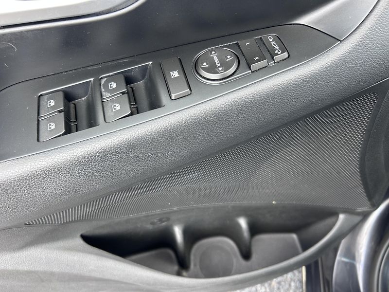 Hyundai i30 Kombi 1.6 CRDi - fotka 15 z 33