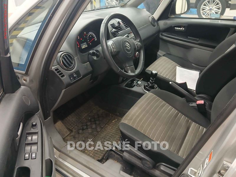Suzuki SX4 (2009) 2.0d 4x4, 2.maj,ČR, autoAC - fotka 3 z 3