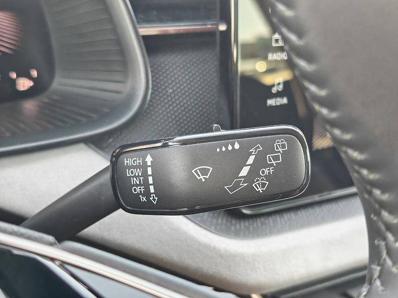 Škoda Scala Top Selection 6MP 1,0TSI - fotka 14 z 22