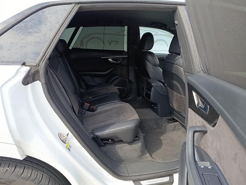 Audi Q8 50TDI S-LINE NIGHT ČR DPH - fotka 18 z 36