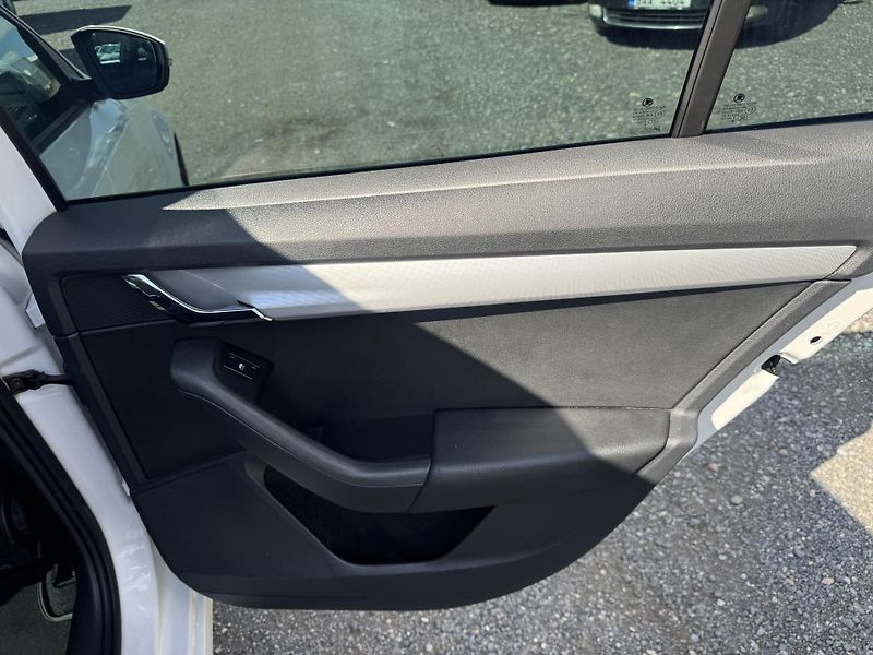 Škoda Octavia 1.6TDi,81kw,DPH,nové v ČR - fotka 16 z 38