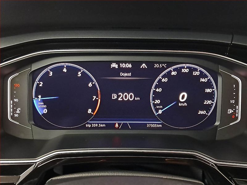 Volkswagen Taigo (2022) R-Line 1.0 TSI - fotka 11 z 17