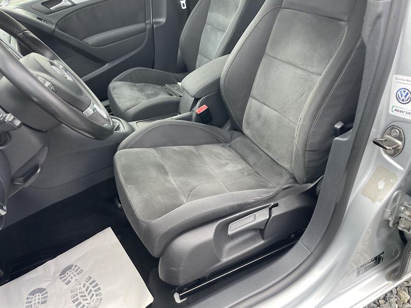 Volkswagen Golf 1.6TDi 105PS  6 HIGHLINE TOP!! - fotka 164 z 176