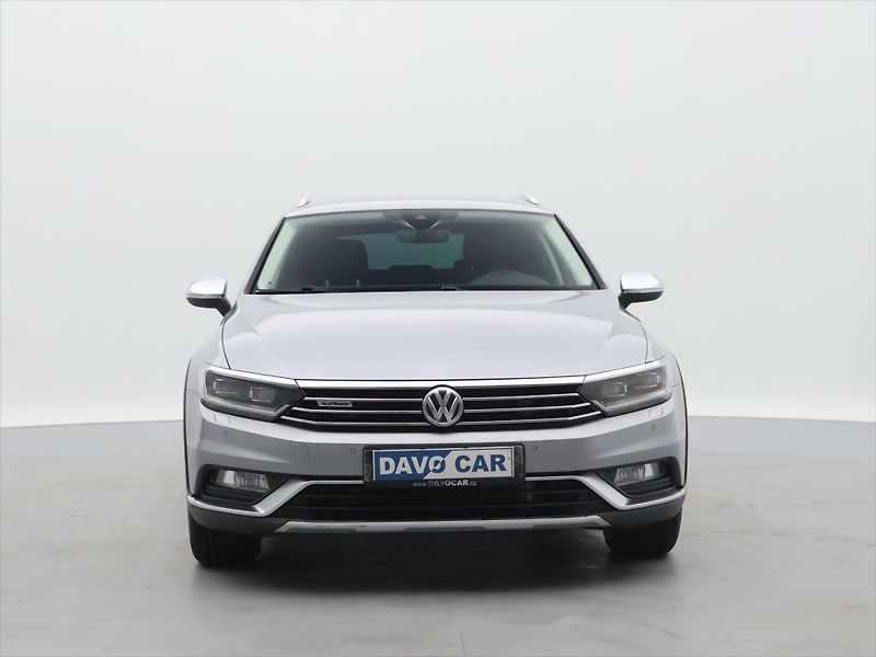 Volkswagen Passat Alltrack 2,0 TSI 162kW 4Motion - fotka 2 z 27