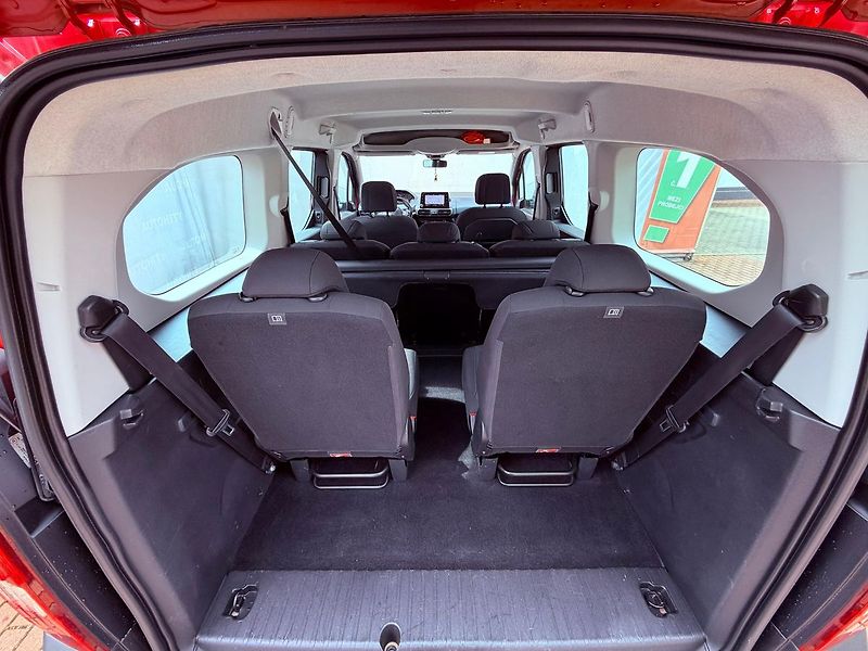 Peugeot Rifter 1.5 Blue-HDi Allure Long Aut. - fotka 10 z 27