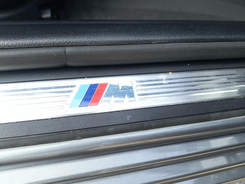BMW Řada 5 (2014) 525d M xDRIVE/HEAD-UP/PANORAMA - fotka 28 z 61