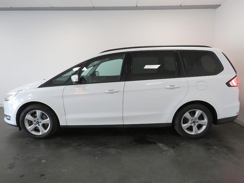 Ford Galaxy - fotka 3 z 24