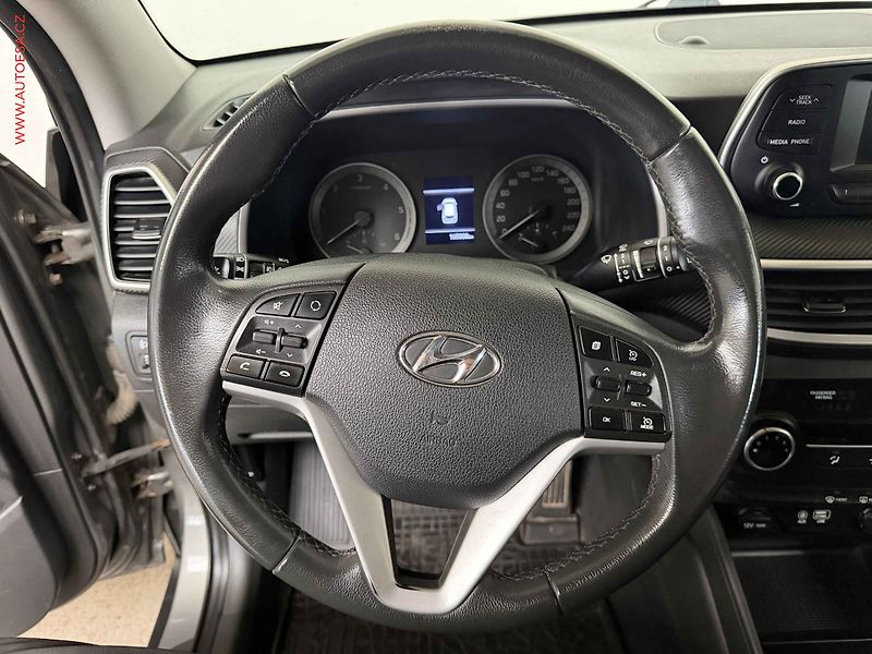 Hyundai Tucson (2019) 1.6 CRDi 4x4, 2.maj,ČR, AC - fotka 12 z 17