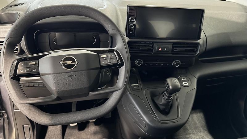 Opel Combo (2026) Elegance Plus L2H1 1.5CDTI MT6 - fotka 9 z 14